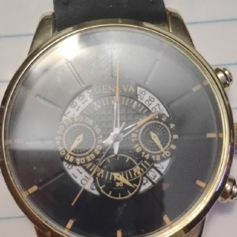 Geneva Elegant Black and Gold Timepiece